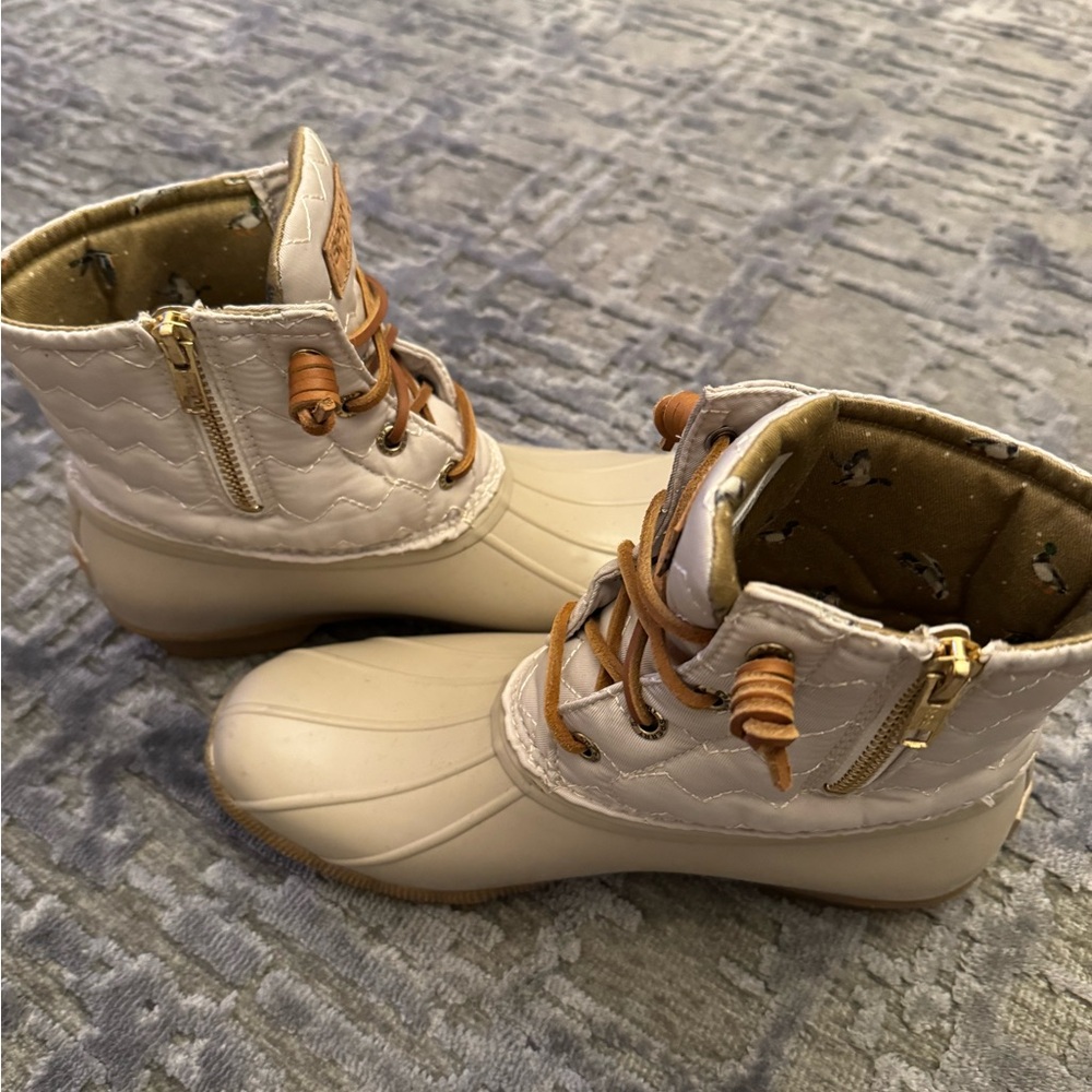 Sperry Top Sider Duck Rain Boots Chevron Quilted Shaft Nylon Ivory 7.5 EUC - Picture 12 of 14
